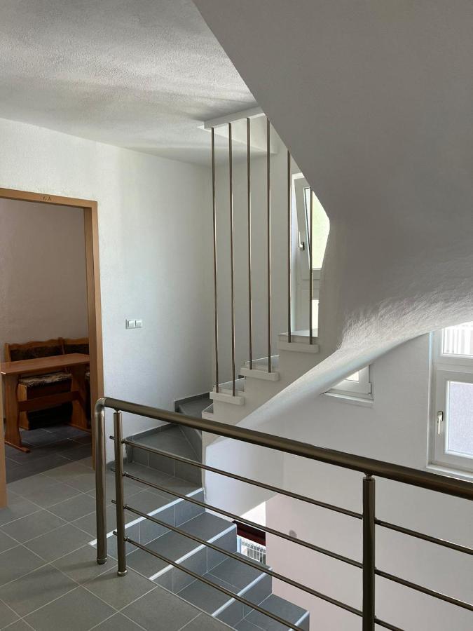 S&R Lake View Hostel Konjic Eksteriør bilde