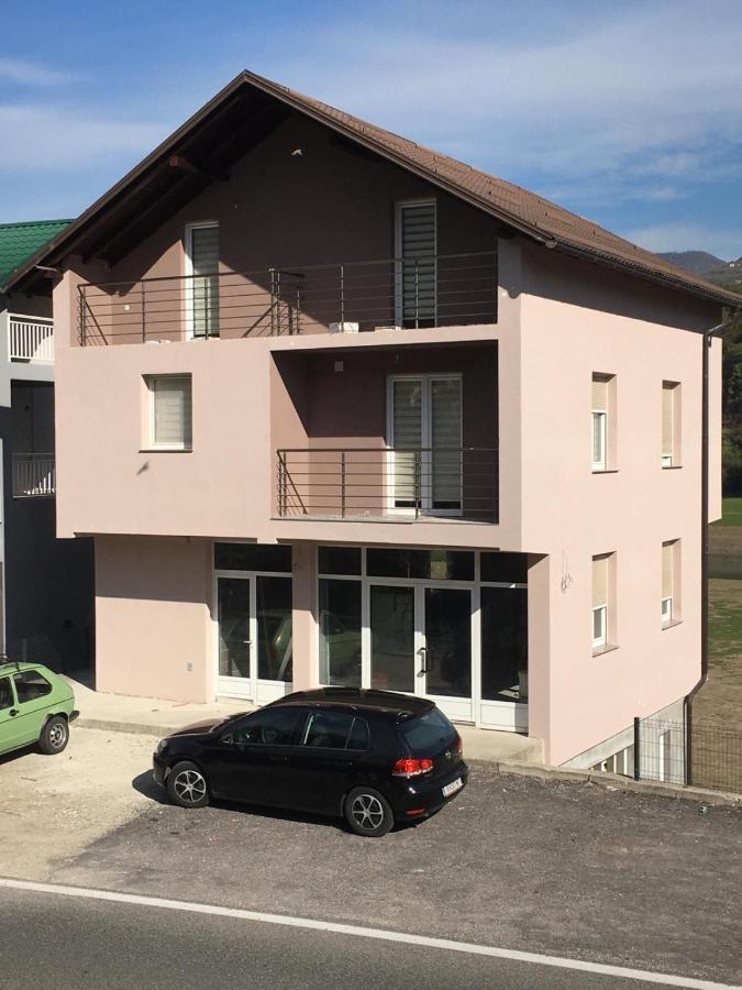 S&R Lake View Hostel Konjic Eksteriør bilde